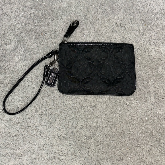 Coach quilted black wristlet with bag charm! - Picture 1 of 5